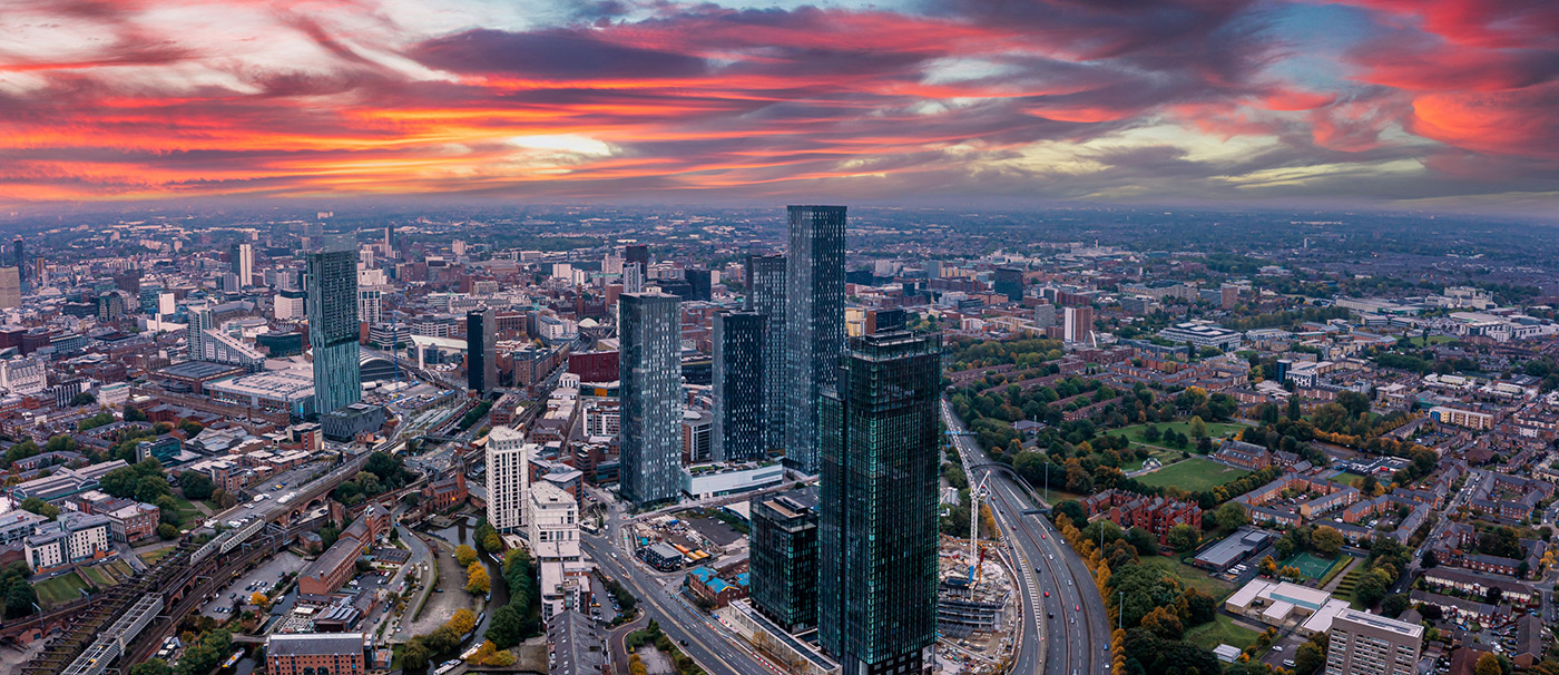 https://novella-salford.pro/wp-content/uploads/2023/10/investor-full-width.jpg